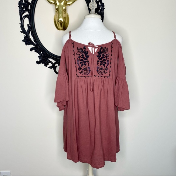 Black Swan Boho Embroidered Mauve Colored Dress - Picture 1 of 8